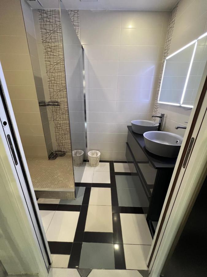 Omarais Guest House Париж Екстериор снимка